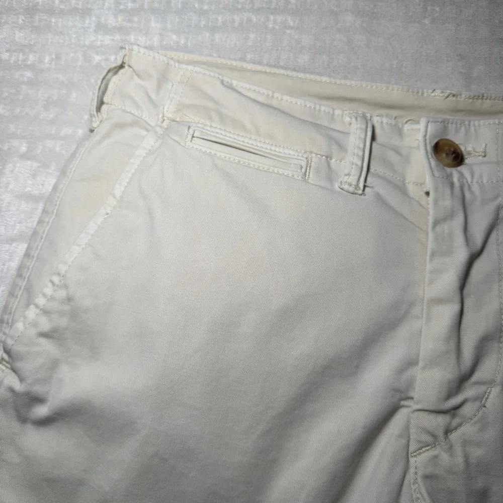American Eagle Outfitters Khaki Shorts Size 29